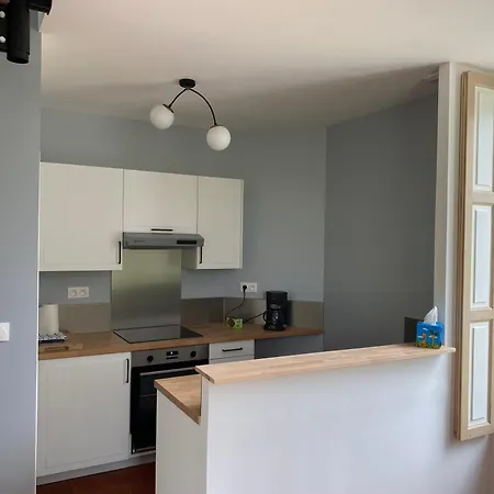 Pavillon Du Xixeme Au Milieu Des Vignes * Soulaines-sur-Aubance